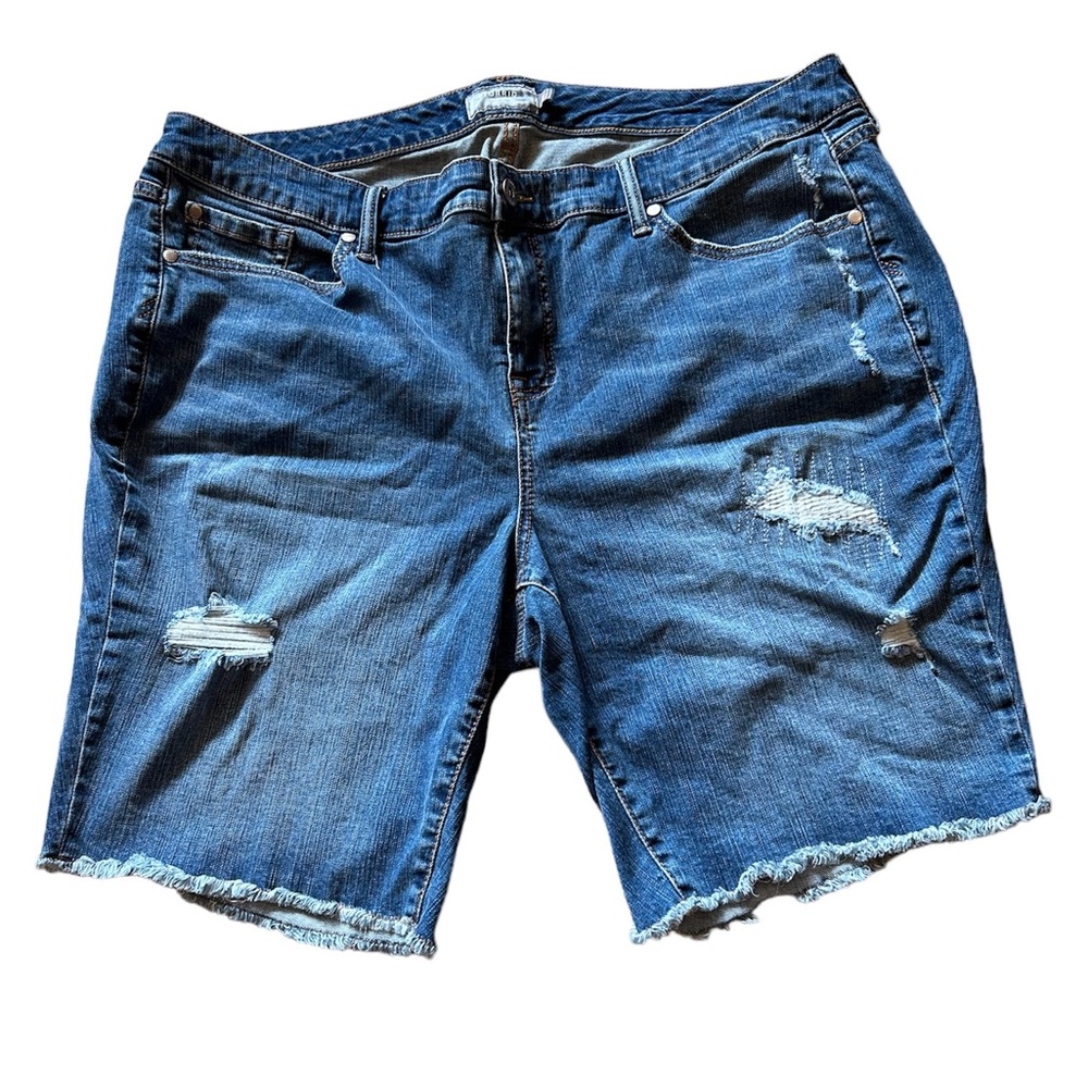 Torrid distressed jean shorts size 22